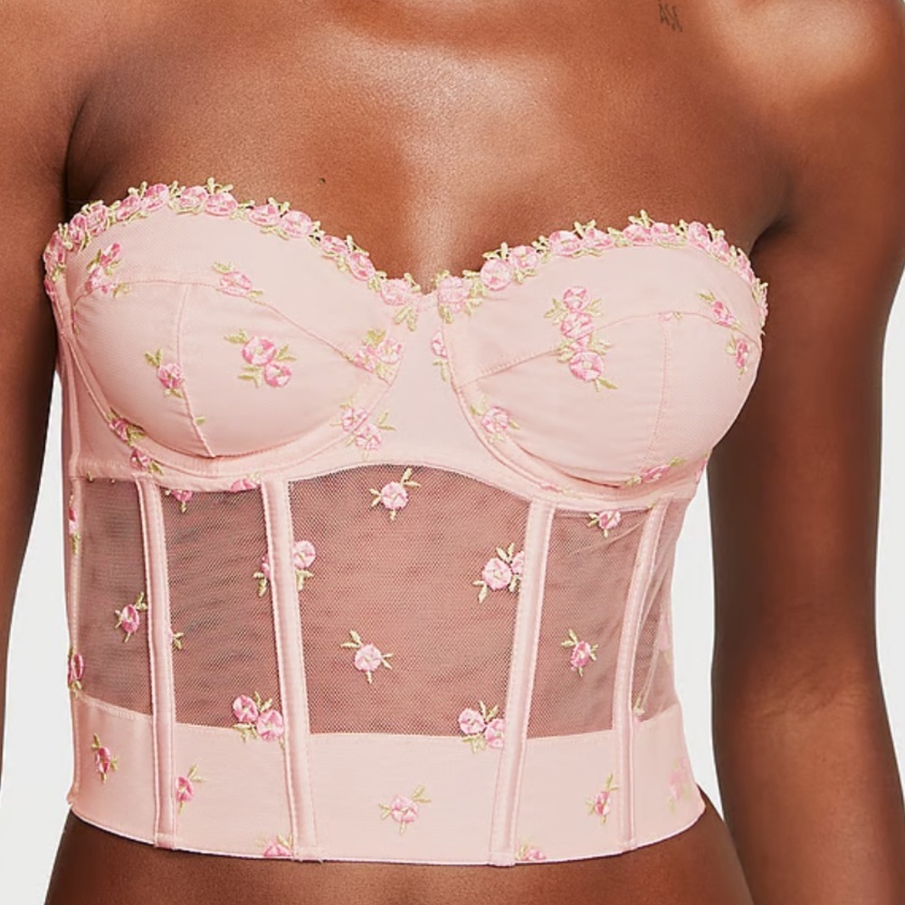 New DREAM ANGELS
Rosebud Embroidery Unlined Strapless Plunge-Back Corset Top - Picture 5 of 6
